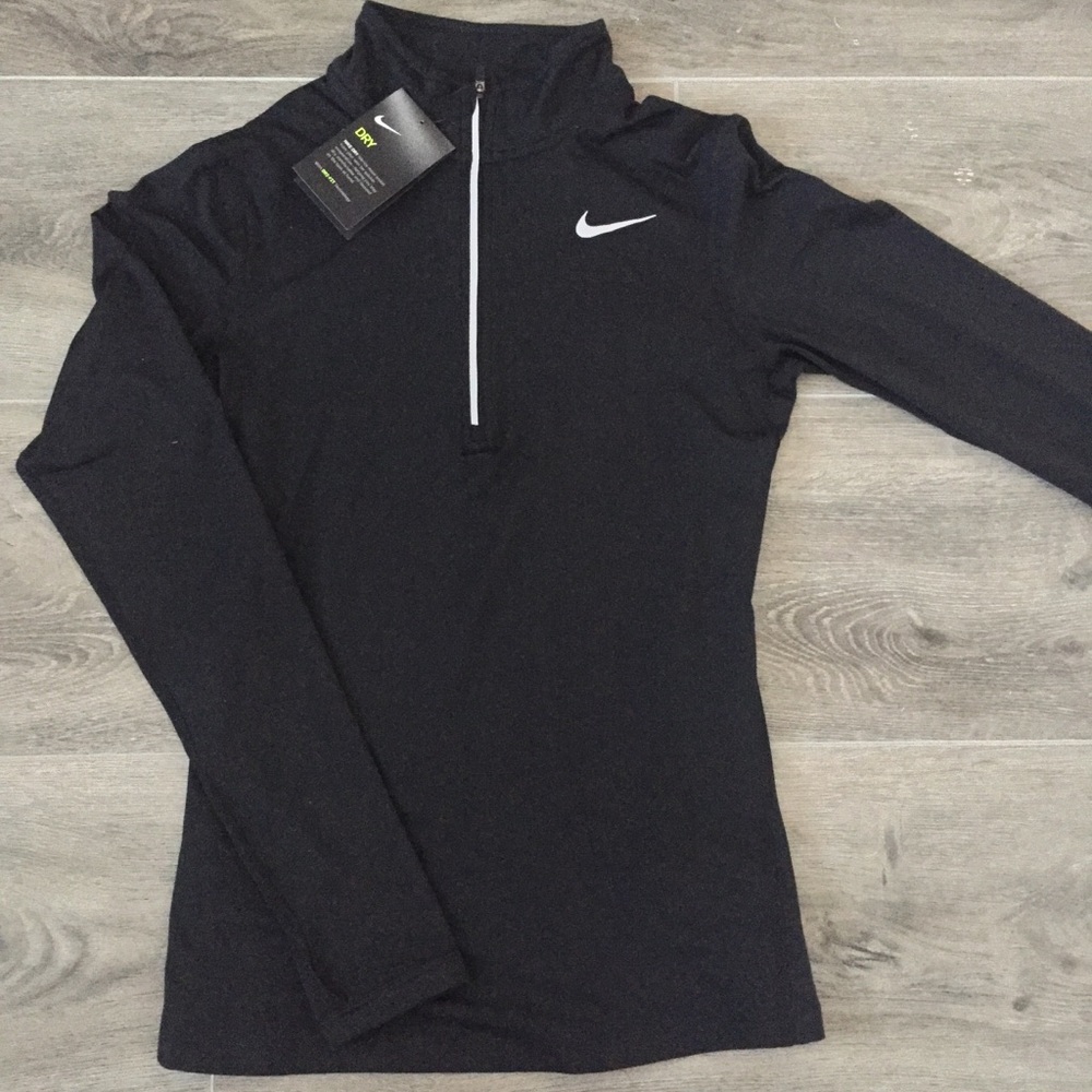 NWT Nike quarter zip